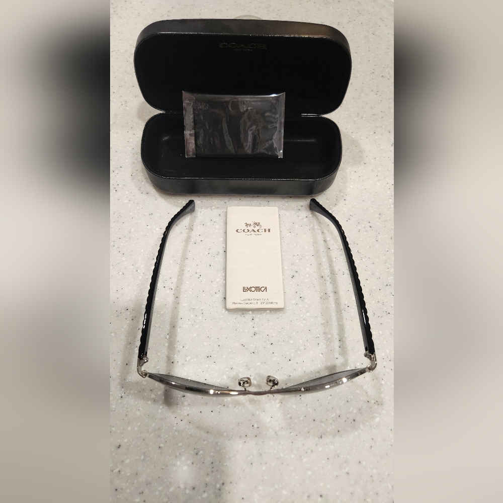 Coach Aviator sunglasses - Picture 4 of 6